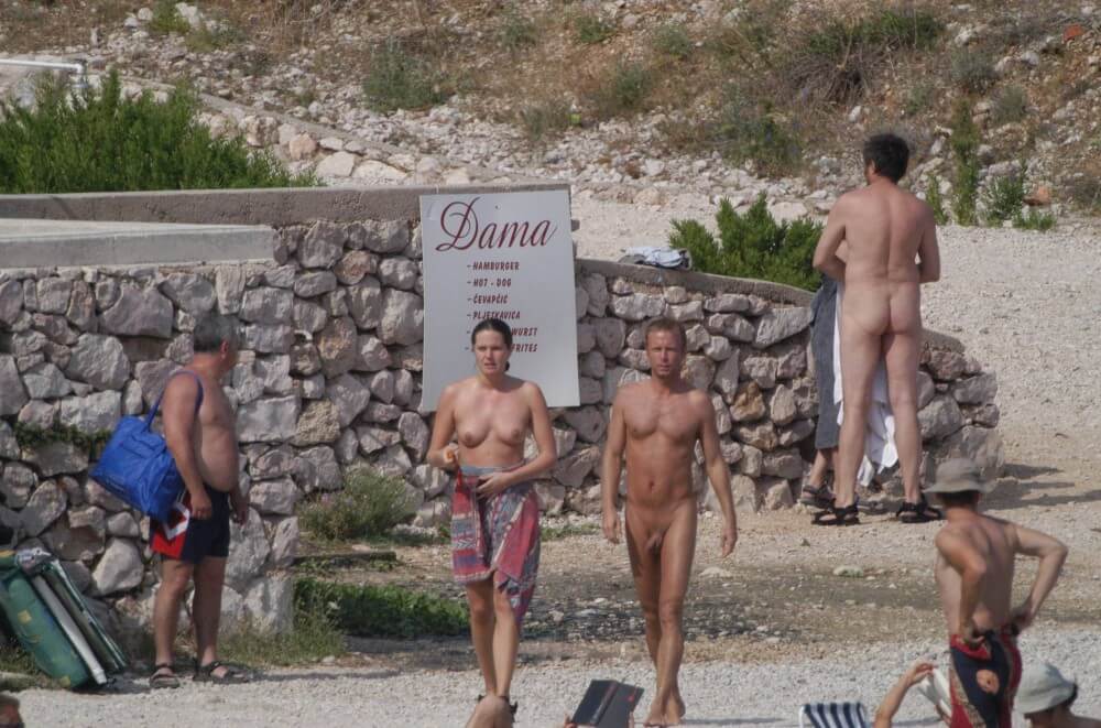 Baska Rock-Wall Path pics - Naturism teaches you to accept yourself and others