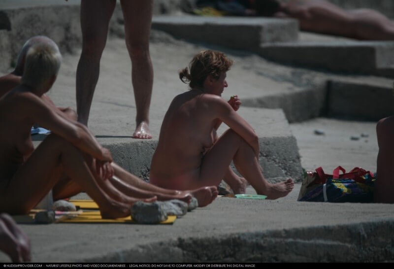 Nudist Rocky Family Angle gallery - Lightness and ease as the main traits of naturists