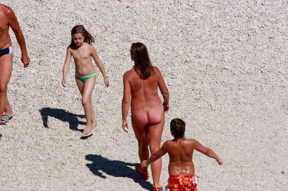 Naturism photo gallery # 8 - The Cult of Nudity Is Open to All