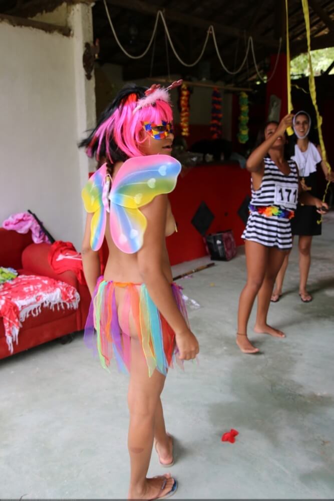 Tropical carnival photo gallery - Naturism is about respecting natural beauty