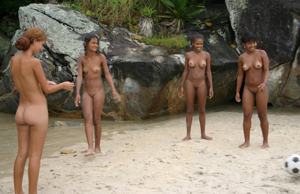 Brazilian Game Gathering gallery - Lightheartedness and ease are characteristic features of the practice of nudism and naturism