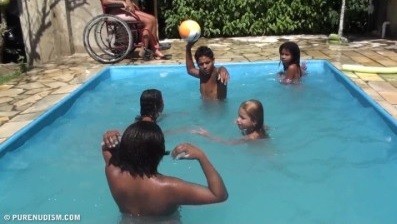 Oceanic Backyard Noon # 1 Full HD - Nudism brings joy to life