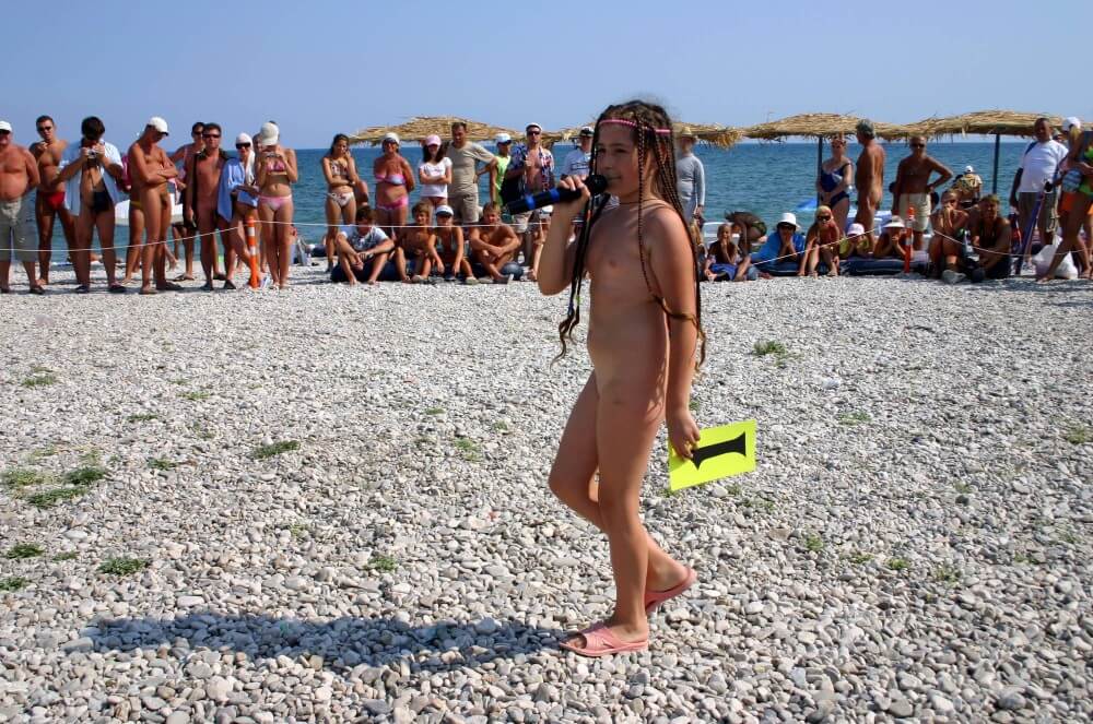 Naturist Mic Speech photos - Watching naked nudists