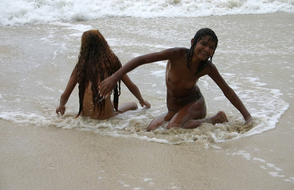 Brazilian Sand Playground pics - European Delegation of Body Freedom Advocates