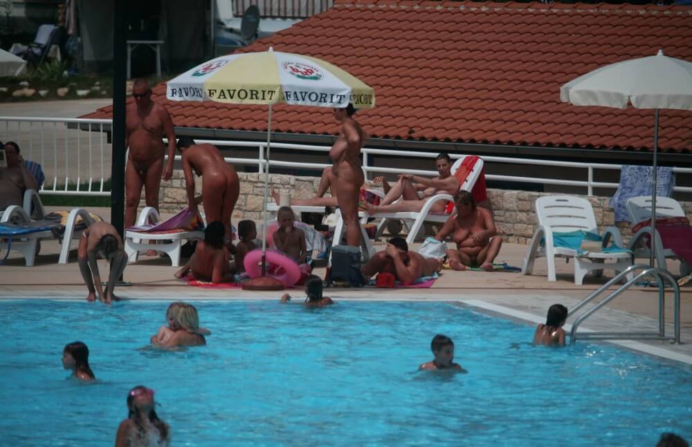 Naturist Pool Observation pics - Nudism and Respect for Nature and the Environment