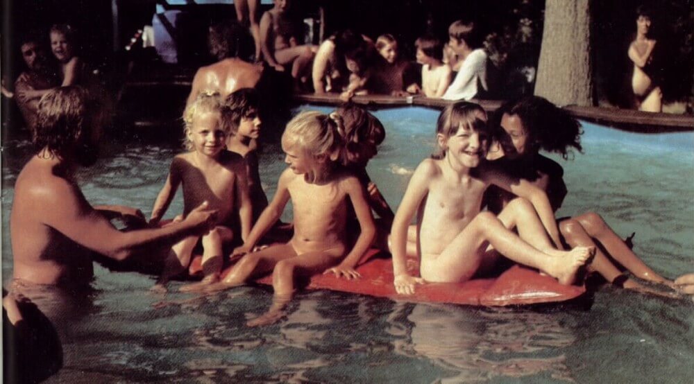 Jung und Frei Nr 1 - Types of recreation in nudist destinations