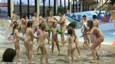 Aqua extravaganza 1 Full HD - Nudism reduces self-consciousness