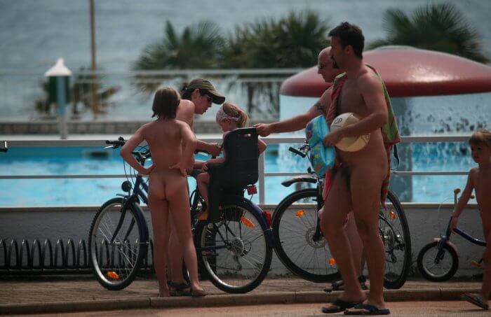 Freedom on two wheels: how cycling and hiking enrich the lives of nudists - A nudist values simplicity in life and naturalness in expression