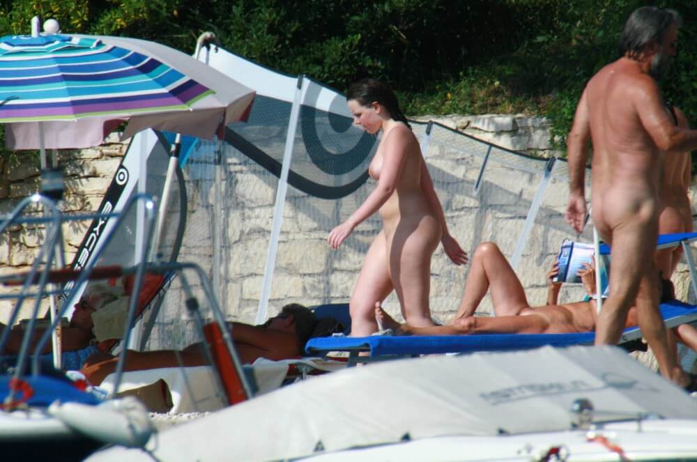 Girl Daytime Bath - A well-known naturist center