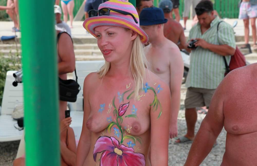 Neptune Grandpa Masters pics - Spectators are permitted to be naked