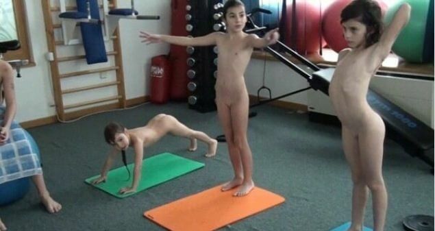 Piano, pool and tennis Full HD - International Naturist Federation