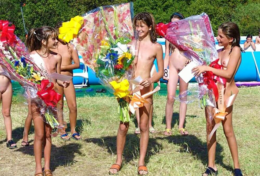 Nudism photo gallery # 2 - A person without clothes is closer to the wild