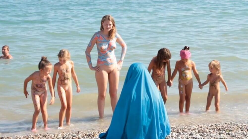 Neptune Day Full HD - Naturists are open to the world and the environment
