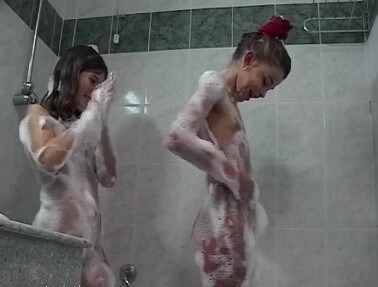 Naturistin: Rain Holiday 4 - The desire to appreciate the beauty of the human body