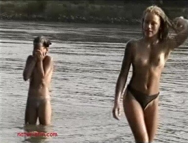 Naturistin: Dirty Girls - Nudism and naturism are closer to natural harmony