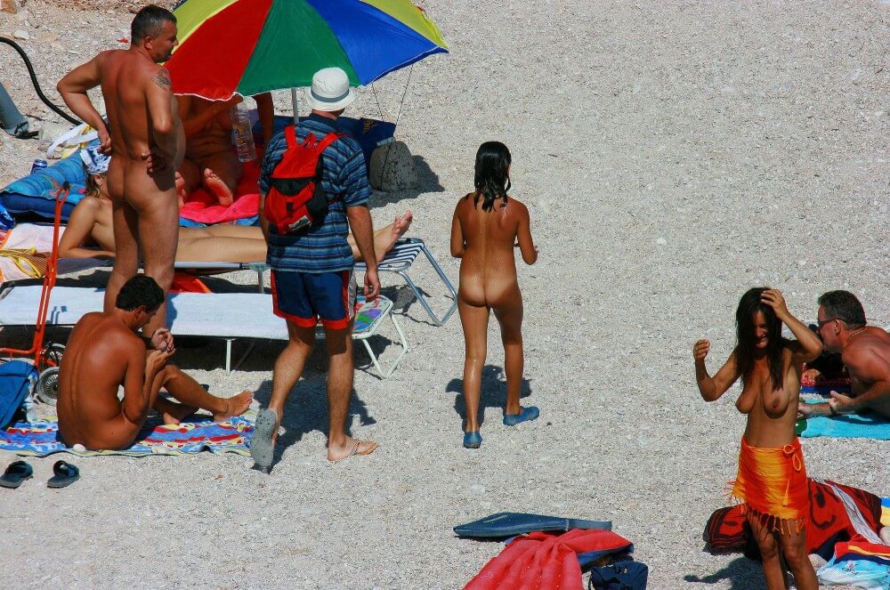 Uka FKK Beach Parenting Nudist beach pics - In nudism, people are equal to one another