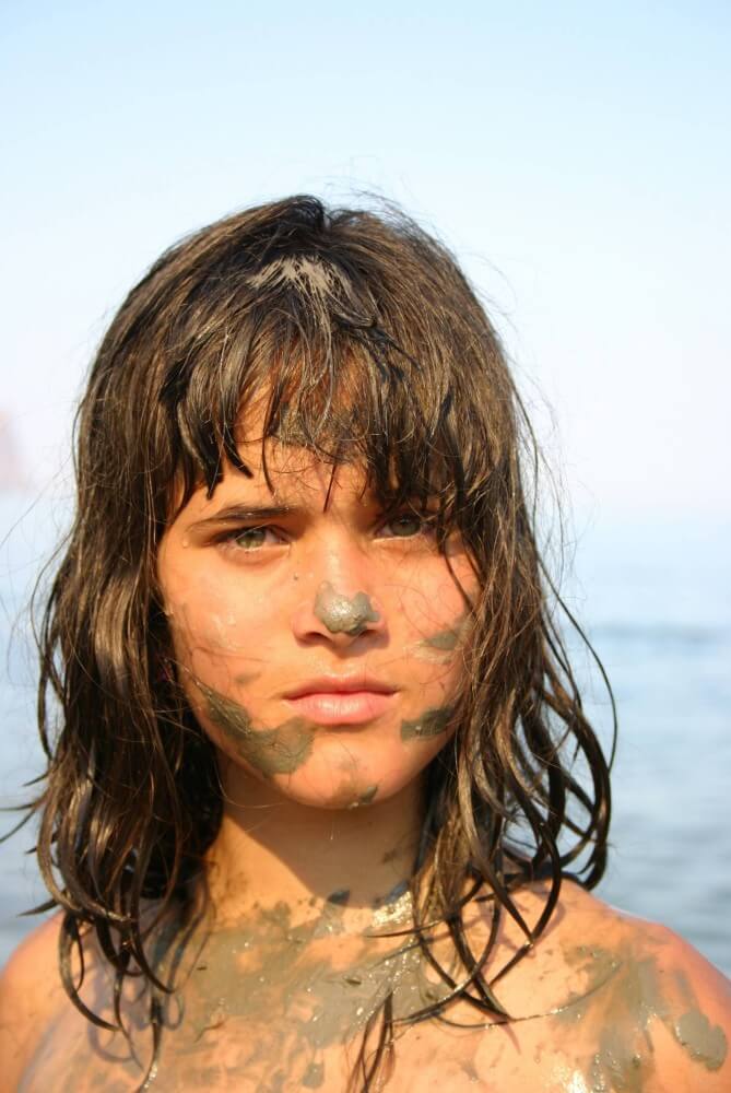 Courageous Naturist Girl pics - Visit a nudist beach