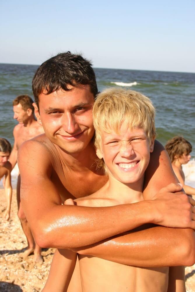 Naturist Group Pictures - Nudism is a philosophy based on respect and trust
