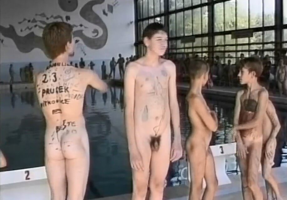 Helios Natura: The Colors of Naturism - There are many politicians among nudists