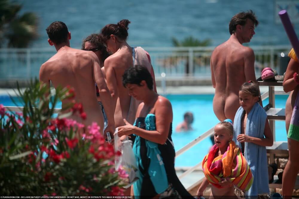 Naturism photo gallery # 66 - Advocates of naturism and nudism live in harmony with nature