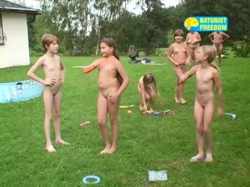 Naturist Freedom: Green Mountain - In our home, we are all nudists